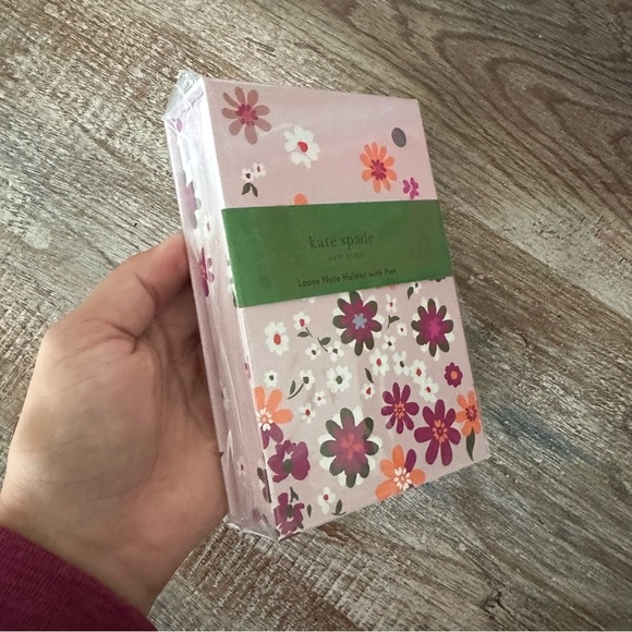 Kate Spade New York Small Loose Note Holder with Black Ink Pen, Pacific Petals - Picture 6 of 6